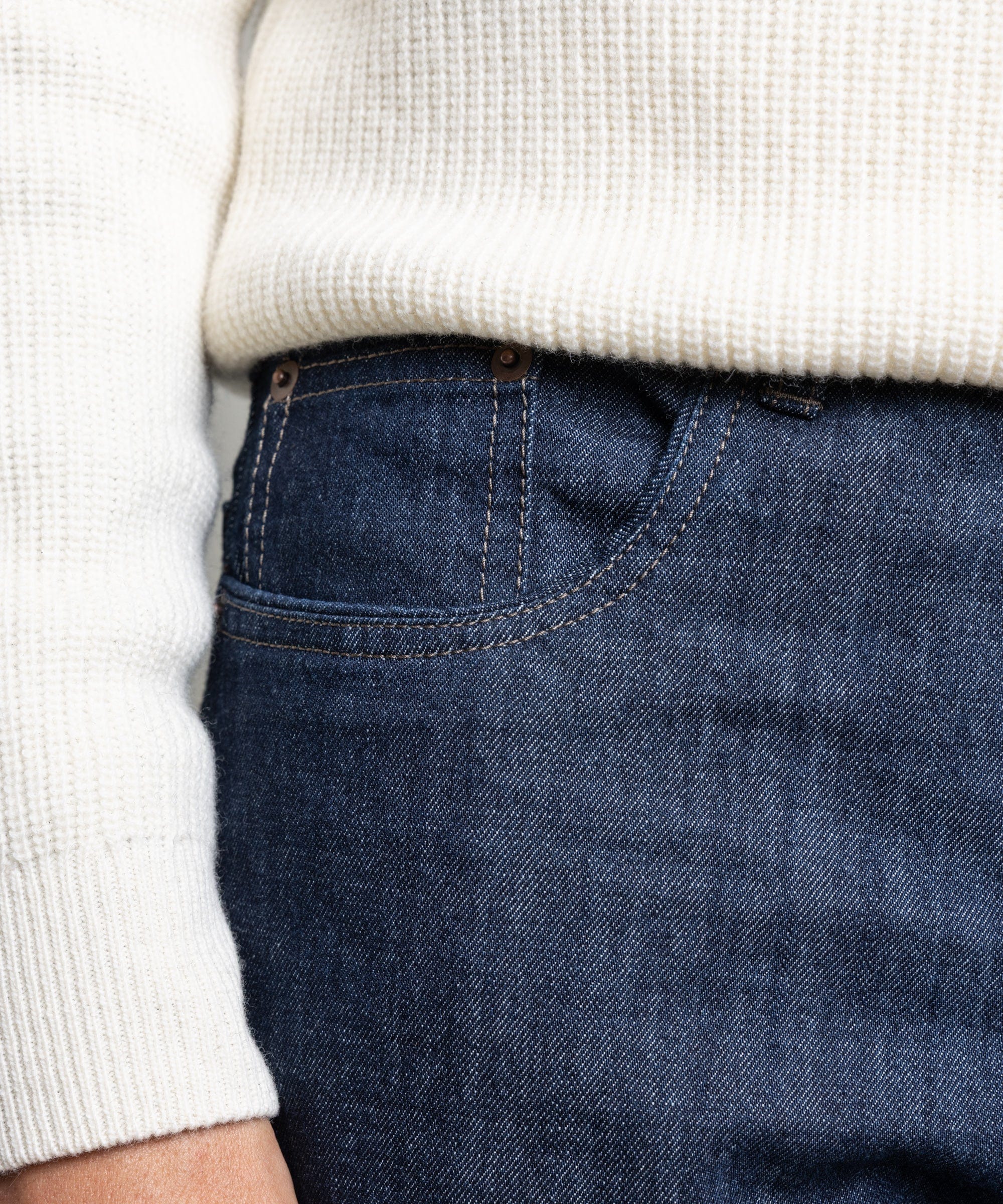 Relaxed Jeans - Image 10