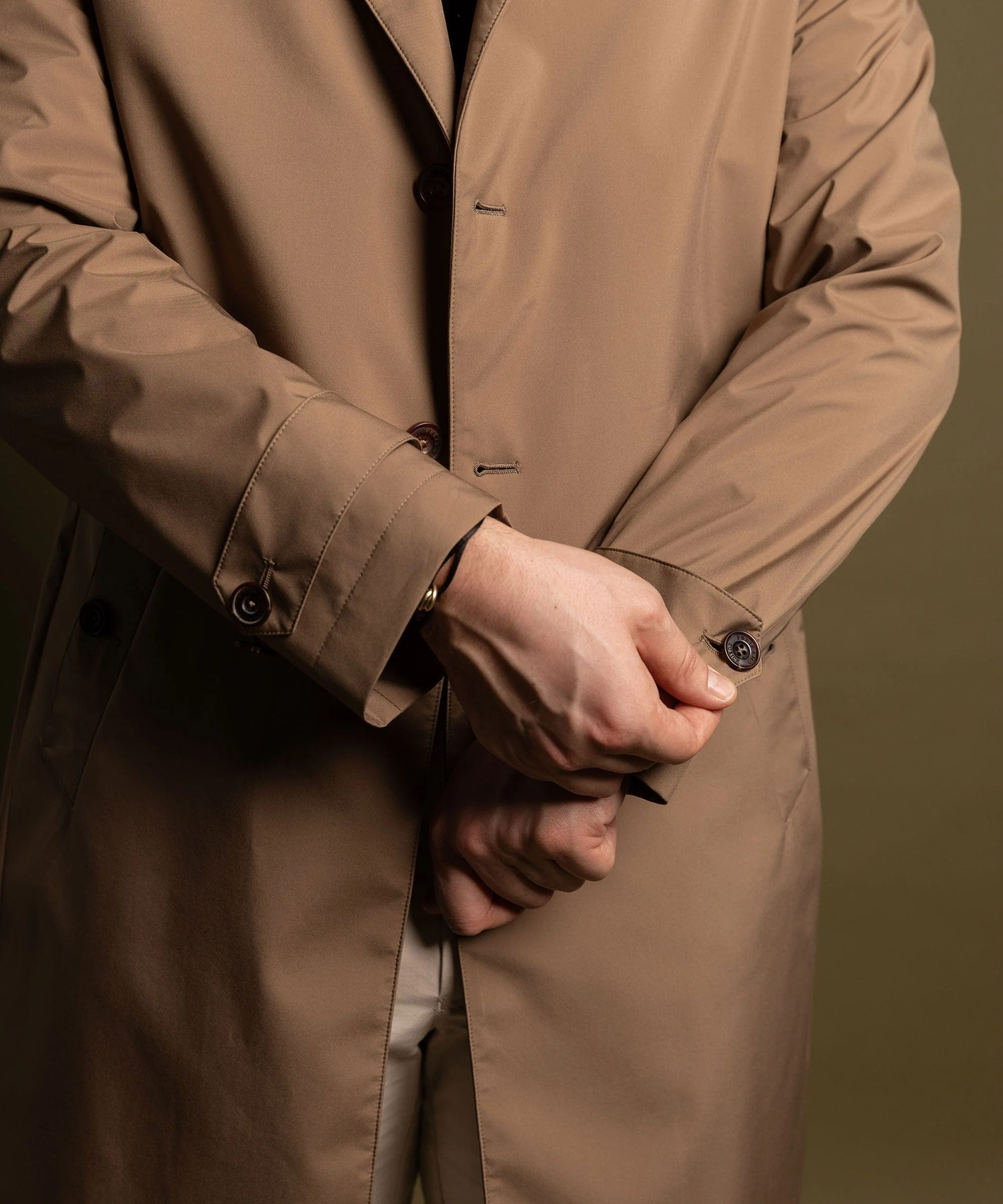 Traveller Raincoat - Image 3